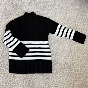 Commense Black & White Oversized Turtleneck Sweater